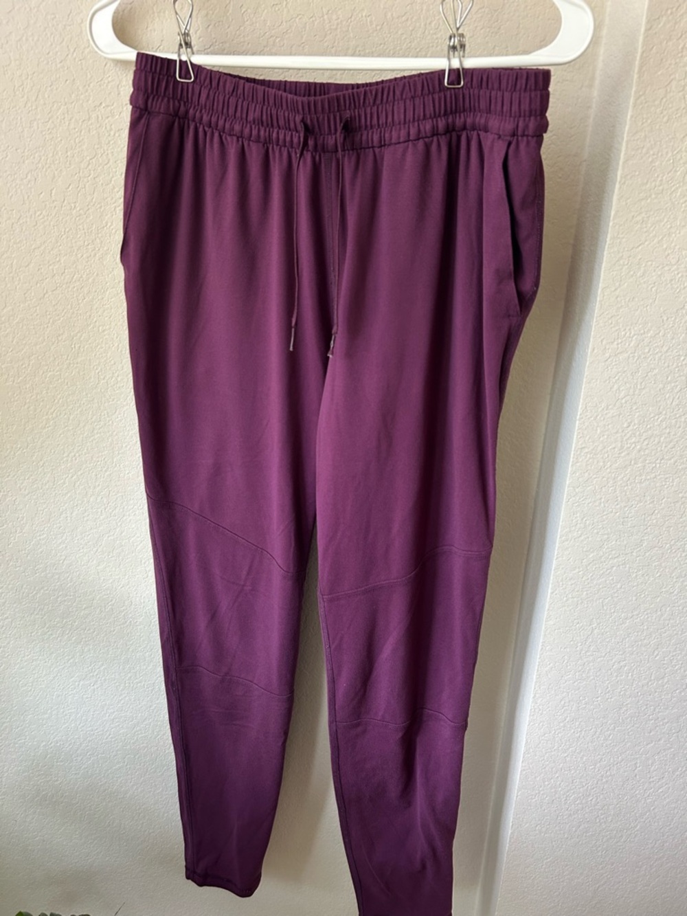 Outdoor Voices All Day Sweatpant
Kalamata